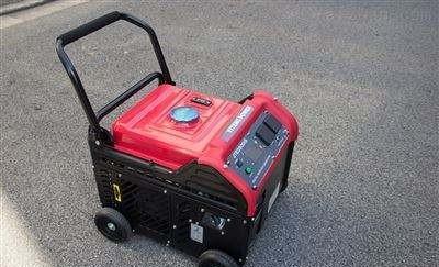 電動(dòng)車上安裝個(gè)發(fā)電機(jī),騎電動(dòng)車的過(guò)程中直接給電瓶充電,可行嗎